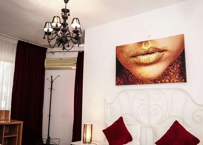 Center By Acme Rent Pensión Bucarest