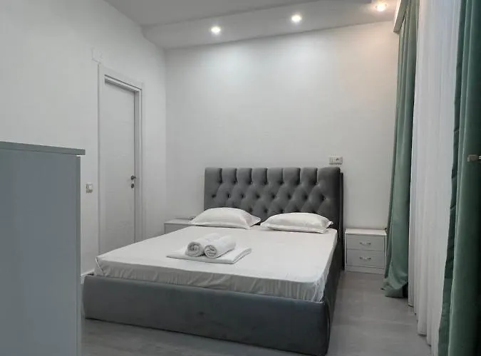 Center By Acme Rent
