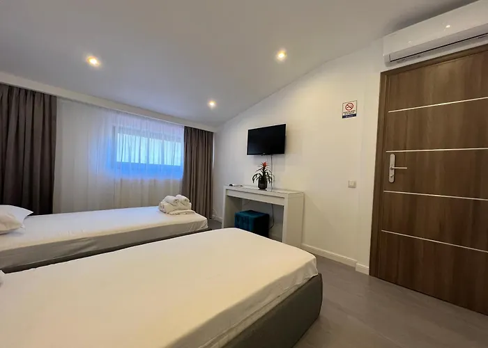 Center By Acme Rent 3* Бухарест