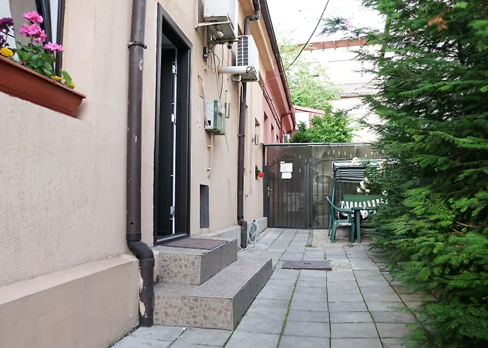 Center By Acme Rent 3*