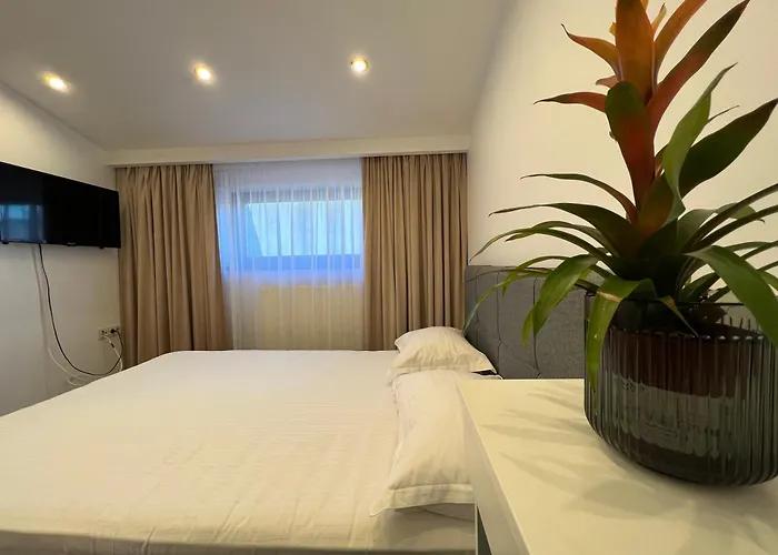Center By Acme Rent Penzion
