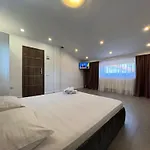 Center By Acme Rent 3* Bucharest