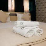 Center By Acme Rent 3*